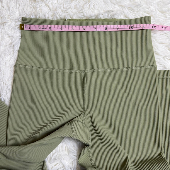 Athleta Pants Women’s Sage Green Elation Rib Tight Leggings Yoga Small Petite SP - Picture 7 of 8